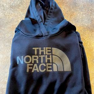 Women’s North Face Sweatshirt Medium
